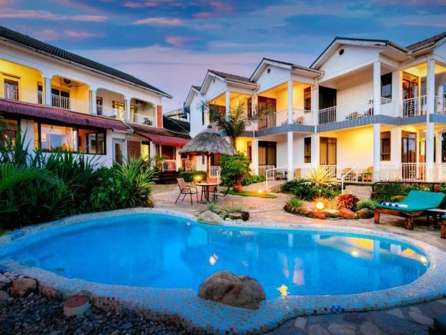 2 FRIENDS BEACH HOTEL