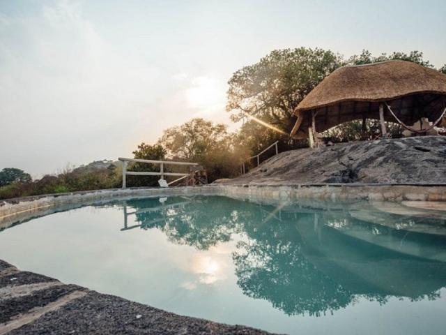 RWAKOBO ROCK